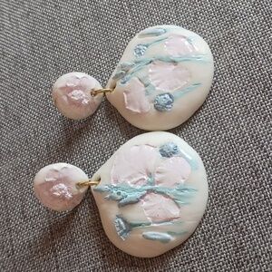 80s Cottagecore Pastel Flower Earrings - Pre-loved (2")